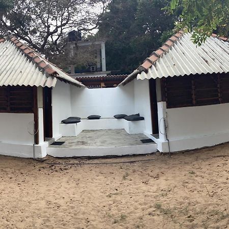Upali Beach Surf Resort & Cafe Arugam Bay Exterior foto