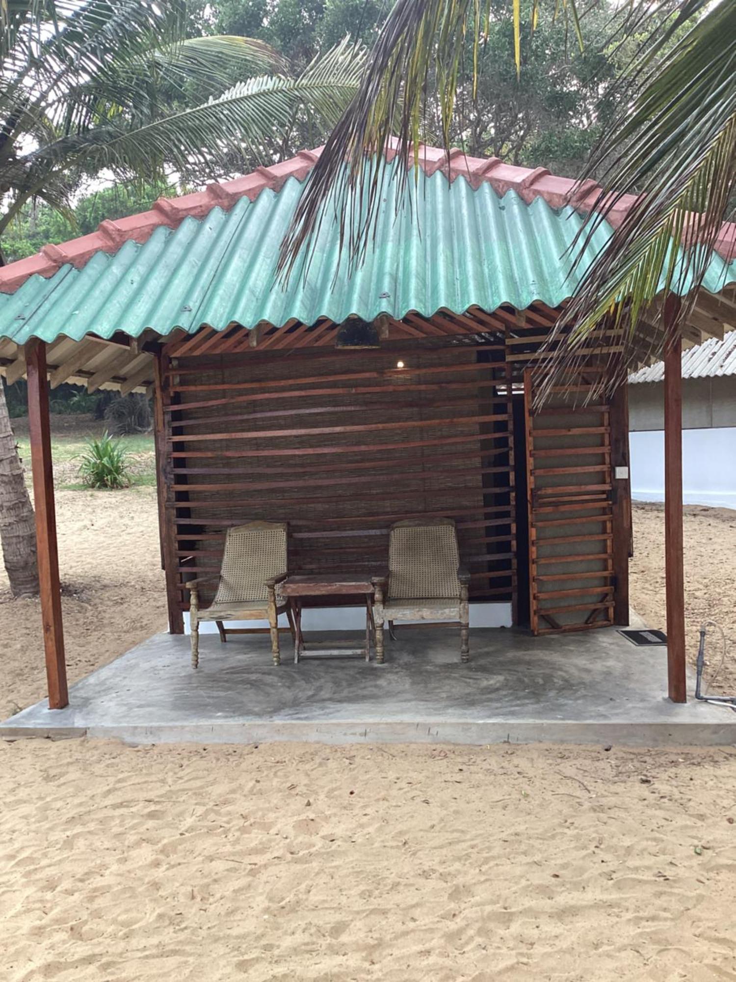 Upali Beach Surf Resort & Cafe Arugam Bay Exterior foto